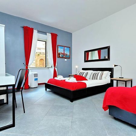 Cozy Apartment Fabia 300 Mt From Colosseum Ngoại thất bức ảnh